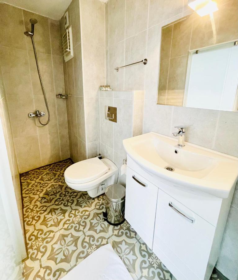Qonaq Hotel & Suites イスタンブール エクステリア 写真